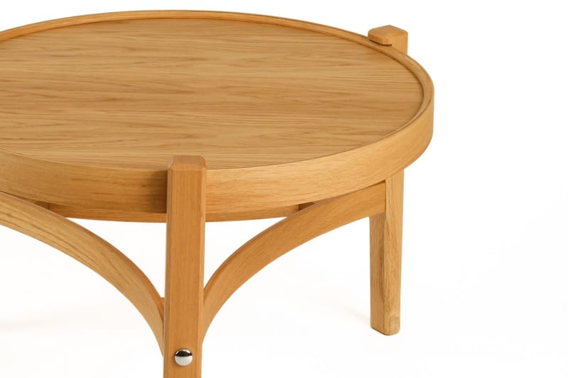 Sarnor Litet Runt Soffbord 60 cm med Välvda Tvärstöd i Ek - Beige - Möbler - Vardagsrum - Soffbord & vardagsrumsbord - Soffbord