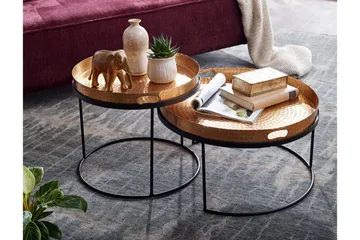 Wilhem 46 cm Runt Soffbord i Metall med Hamrad Bricka - Mässingsguld - Möbler - Vardagsrum - Soffbord & vardagsrumsbord - Satsbord