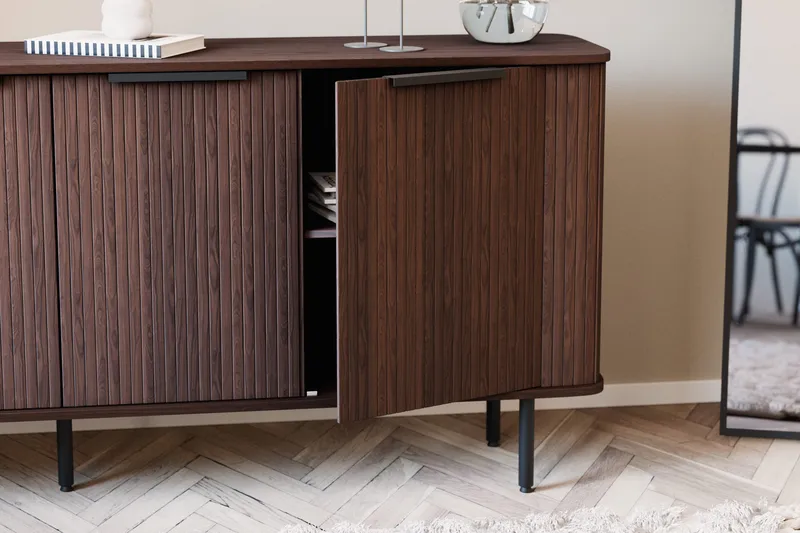 Kopparbo Sideboard med Förvaring Ribbad - Mörkbrunt / Valnöt / Trä - Förvaring - Förvaringsmöbler - Skänkar & sideboards