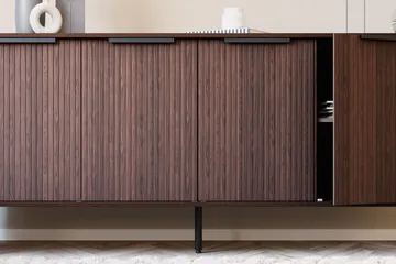 Kopparbo Sideboard med Förvaring Ribbad - Mörkbrunt / Valnöt / Trä - Förvaring - Förvaringsmöbler - Skänkar & sideboards