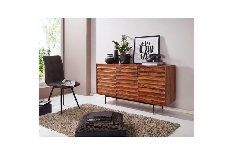 Sideboard Wohnling Massivt trä dörrar med tryck-öppning 150 cm filigrana metallben industriell - Möbler - Vardagsrum - Soffbord & vardagsrumsbord - Avlastningsbord & konsolbord