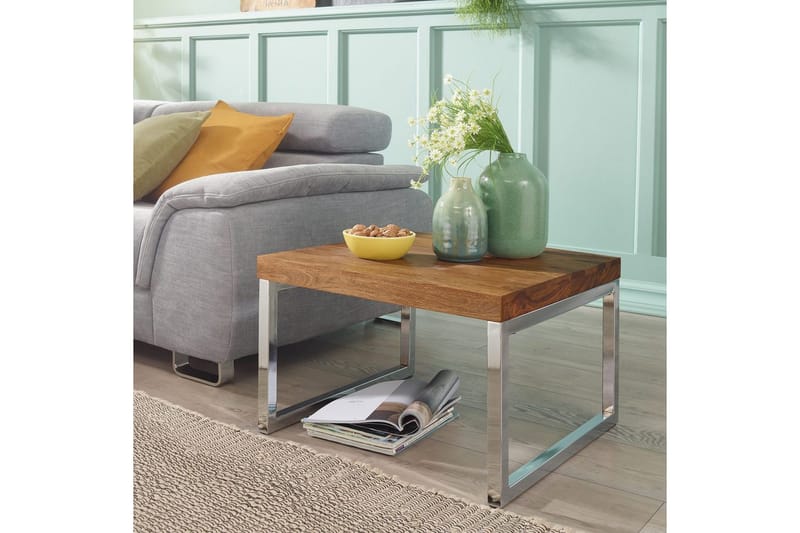 Sido bord Wohnling massivt trä, kvadratisk med metallkromben, herrgårdsstil 60x60 cm - 60x60 cm - Möbler - Vardagsrum - Soffbord & vardagsrumsbord - Brickbord