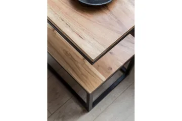 Sido bord Wohnling Massivt trä, S Cube, metallram i lantlig stil Akacia - Akacia - Möbler - Vardagsrum - Soffbord & vardagsrumsbord - Brickbord