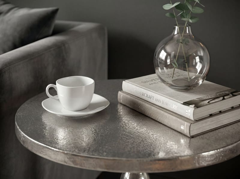 Dalor Runt sidobord 40 cm i aluminium med rå finish - silver - Möbler - Vardagsrum - Soffbord & vardagsrumsbord - Sidobord & lampbord - Piedestal & pelarbord