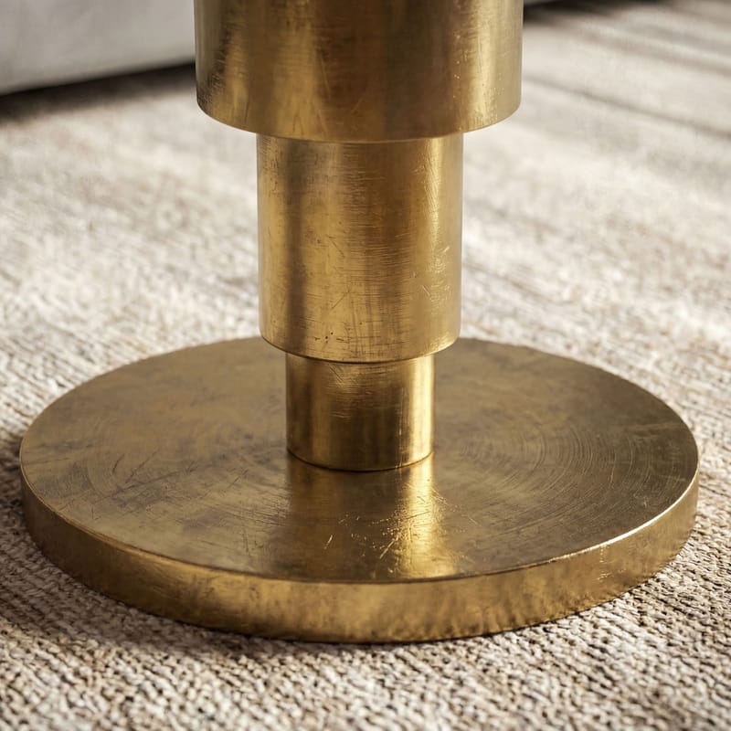 Dorlen Runt soffbord i aluminium med marmorskiva - vit och guld - Möbler - Vardagsrum - Soffbord & vardagsrumsbord - Sidobord & lampbord - Piedestal & pelarbord
