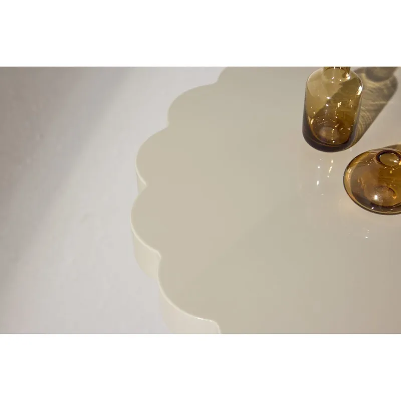 Sidobord Krull - Beige - Möbler - Vardagsrum - Soffbord & vardagsrumsbord - Sidobord & lampbord