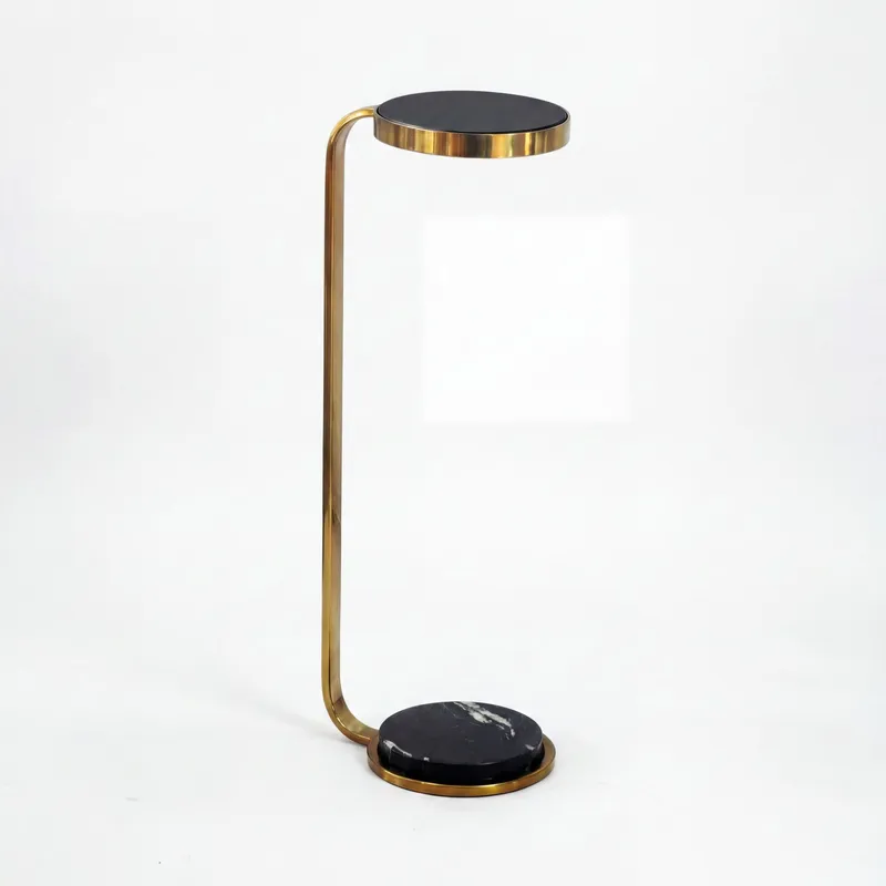 Solren Runt sidobord 72 cm i metall med marmorskiva, svart guld