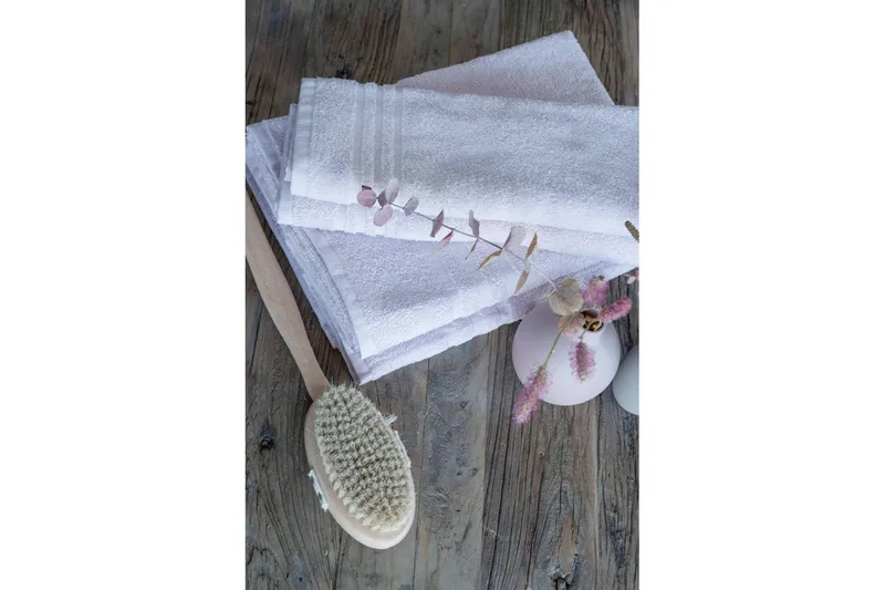 Duschhandduk Basic Frotté 65 x 130 cm - Vit - Textilier & mattor - Badrumstextilier - Handduk