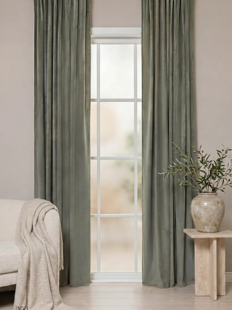 Gardin Saga 140x240 cm - Emerald Green - Textilier & mattor - Gardiner & gardinupphängning