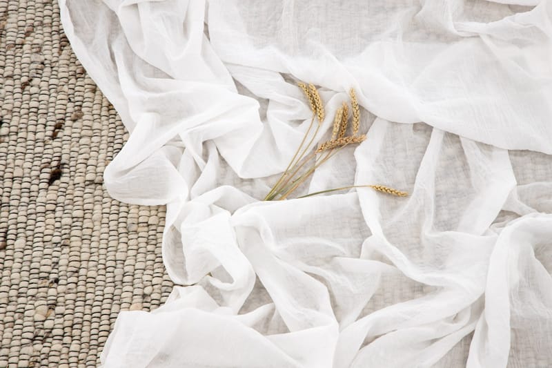 Elena Gardin 135x240 cm - Vit - Textilier & mattor - Gardiner & gardinupphängning - Gardinlängd - Kanallängd