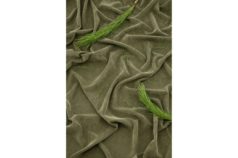 Elma Gardin 140x240 cm - Grön - Textilier & mattor - Gardiner & gardinupphängning - Gardinlängd - Kanallängd