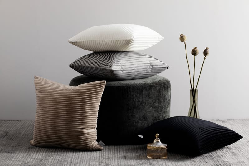 NIKOLAI Kudde 45x45 cm Beige - Textilier & mattor - Kuddar & plädar