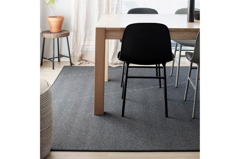 Elsa Matta Rund 133 cm Svart - Vm Carpet - Textilier & mattor - Mattor - Modern matta - Ullmattor