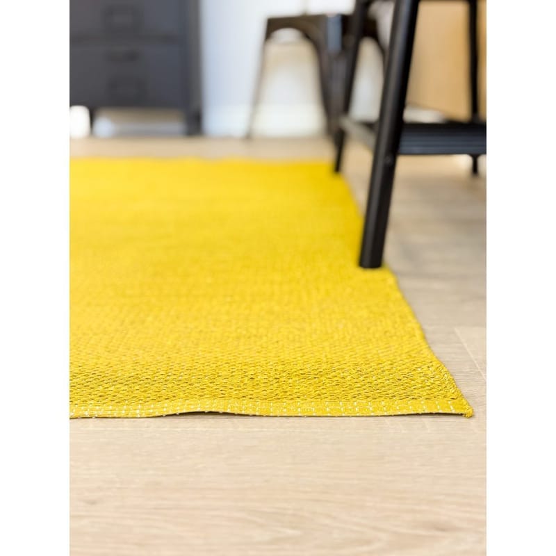 Plastmatta Hilma Plain - 70x150 cm, Gul - Textilier & mattor - Mattor - Modern matta - Friezemattor