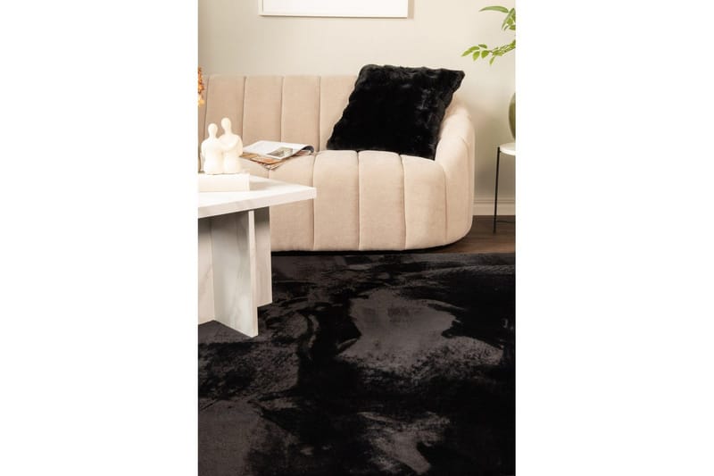 Relax Ryamatta 160x230 cm - Svart - Textilier & mattor - Mattor - Modern matta - Ryamattor
