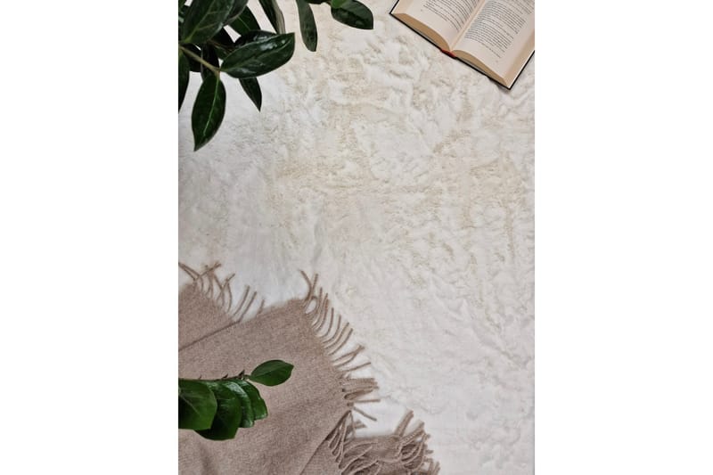 Heaven Ryamatta Vit 120*170 - Vit - Textilier & mattor - Mattor - Modern matta - Ryamattor