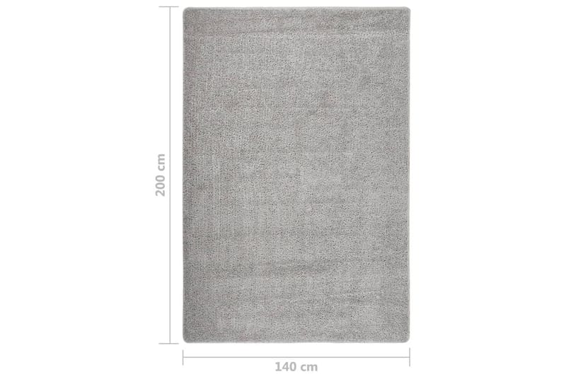 Matta ljusgrå 140x200 cm halkfri - Grå - Textilier & mattor - Mattor - Modern matta - Ryamattor