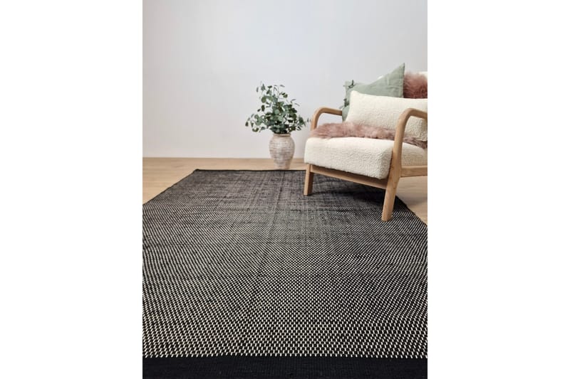 Torsby Ullmatta 160x230 cm Rektangulär - Svart - Textilier & mattor - Mattor - Modern matta - Ullmattor