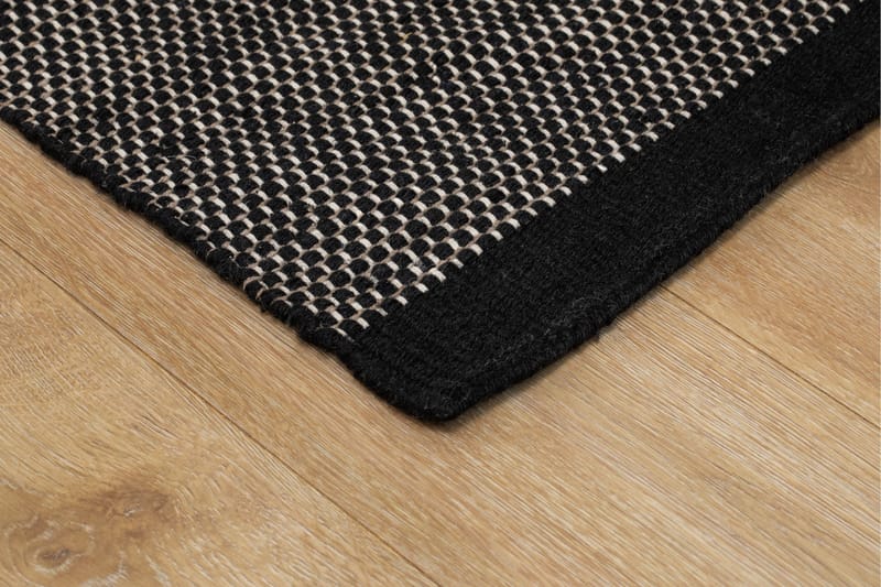 Torsby Ullmatta 160x230 cm Rektangulär - Svart - Textilier & mattor - Mattor - Modern matta - Ullmattor