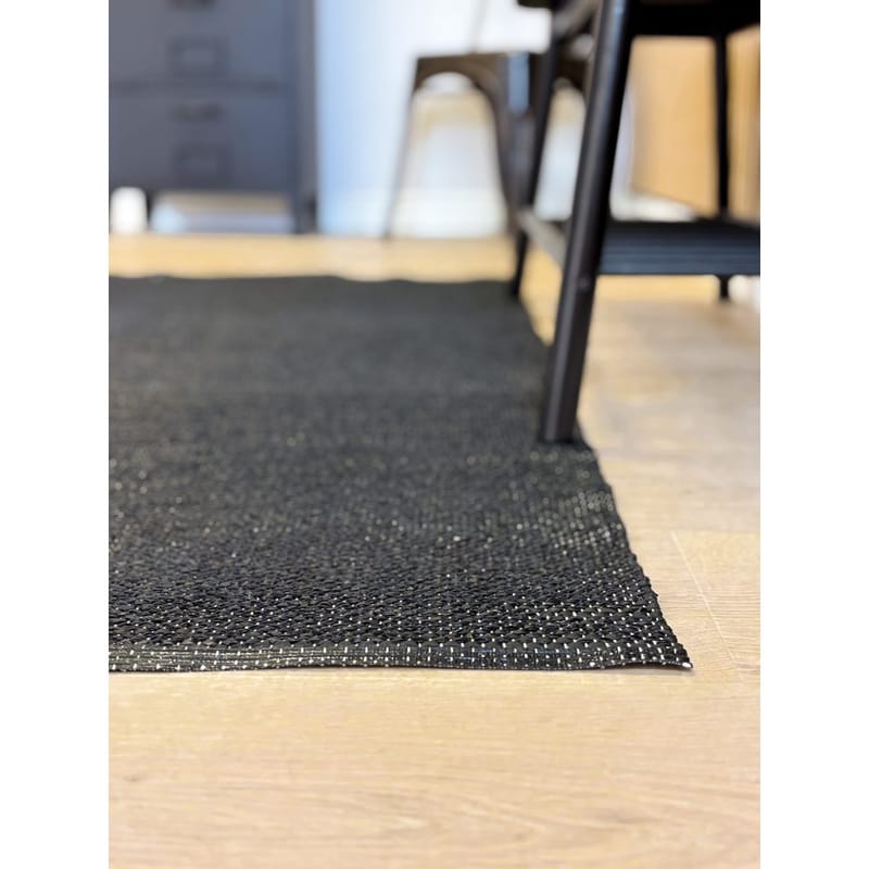 Plastmatta Hilma Plain - 70x200 cm, Svart - Textilier & mattor - Mattor - Utomhusmattor - Plastmattor