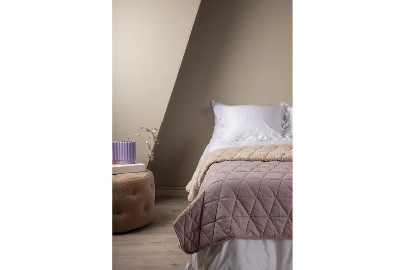 Nilla Överkast 260x260 cm - Ljusrosa - Textilier & mattor - Sängkläder - Överkast