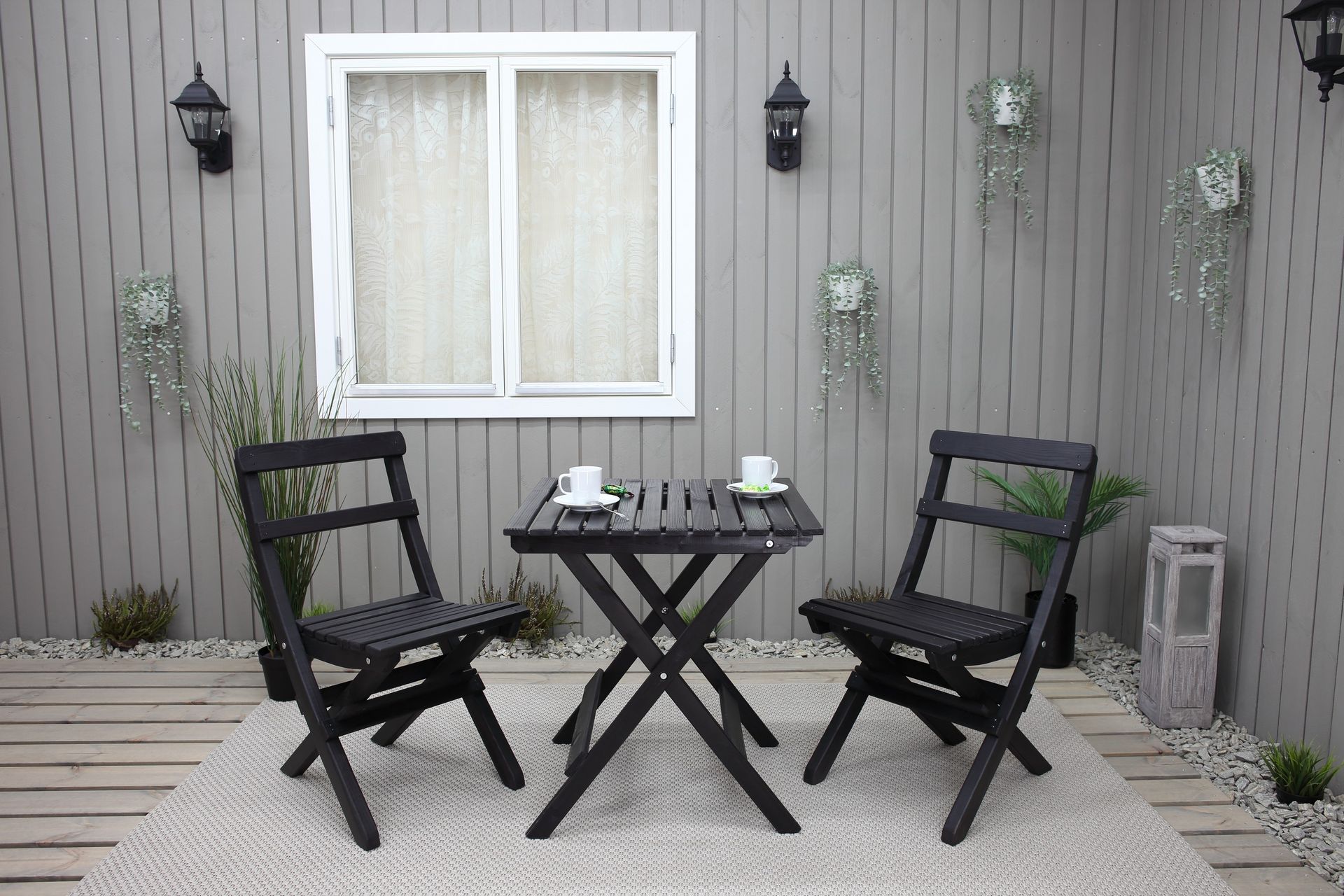 WILMA Caféset 65x65 cm + 2 Utestolar Grå/Vit - Baltic Garden - Utemöbler - Balkong - Balkongmöbler - Balkonggrupper