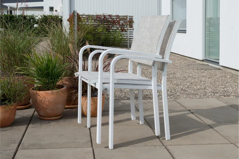Hillerstorp Hånger Stapelstol Utomhus - Vit - Utemöbler - Balkong - Balkongmöbler - Balkongstolar