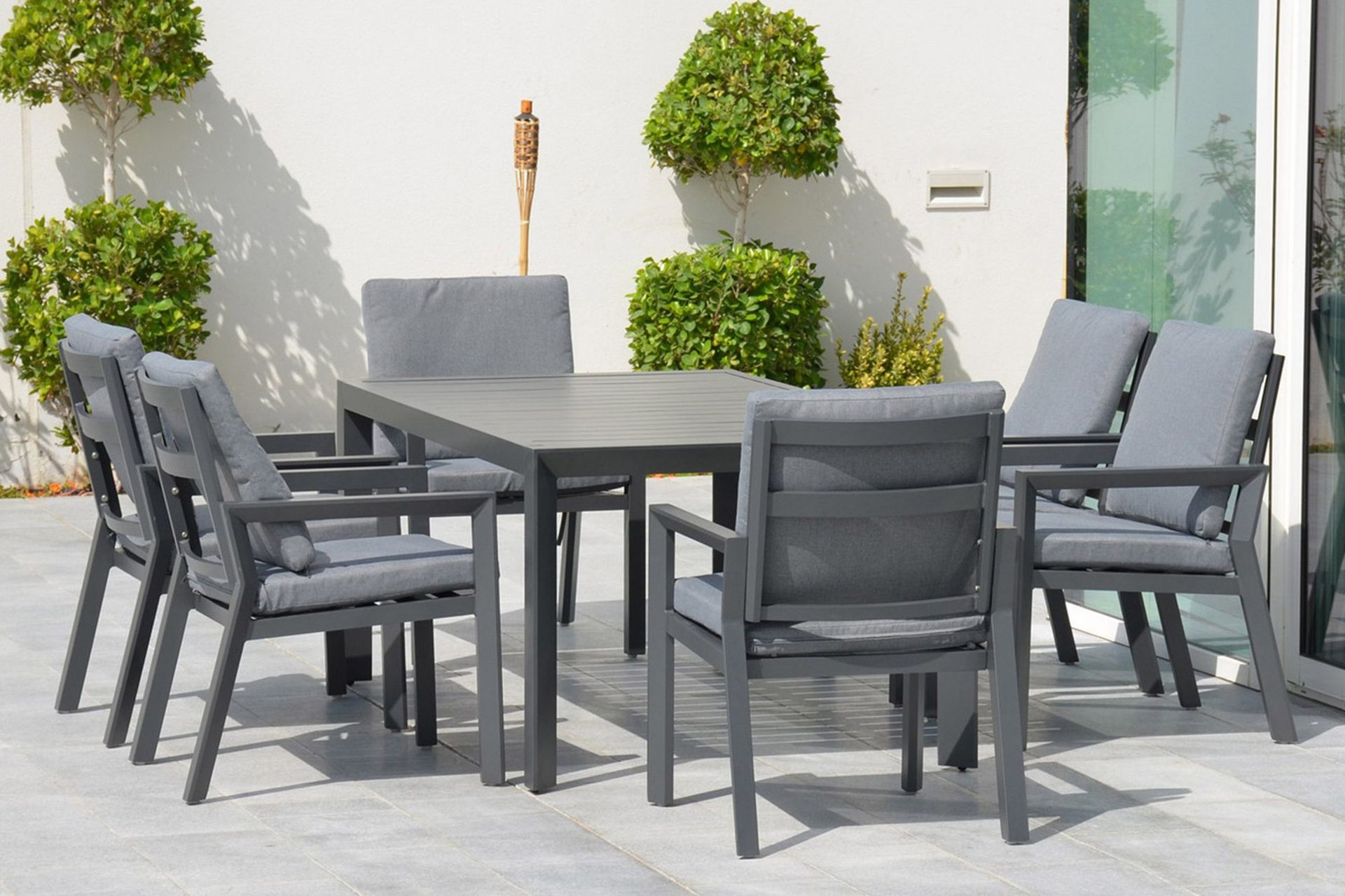 Tomson Utestol 61x64,6xH88 Mör kgrå -