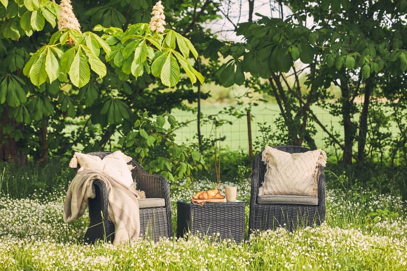 Marcus Caféset med 2 Light Fåtöljer m Dyna - Svart - Utemöbler - Balkong - Balkongmöbler - Balkonggrupper
