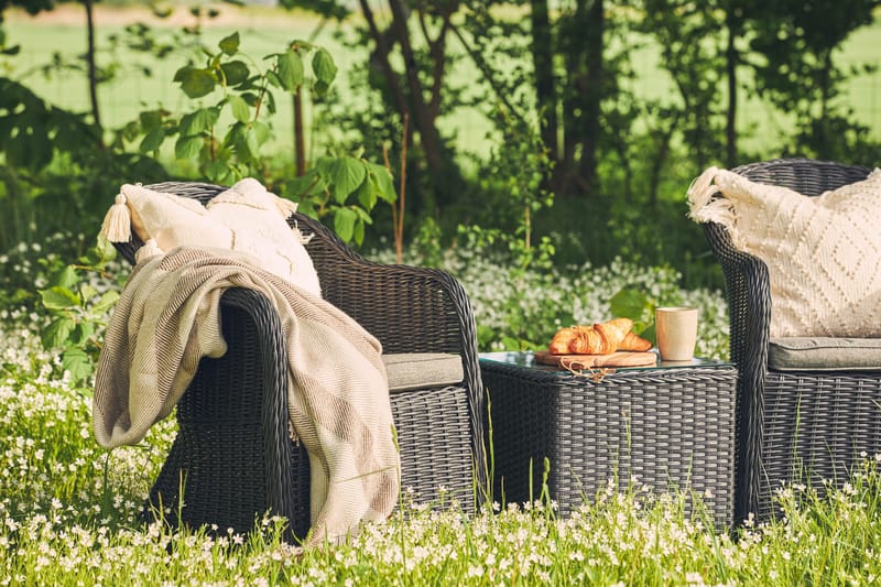 Marcus Caféset med 2 Light Fåtöljer m Dyna - Svart - Utemöbler - Balkong - Balkongmöbler - Balkonggrupper