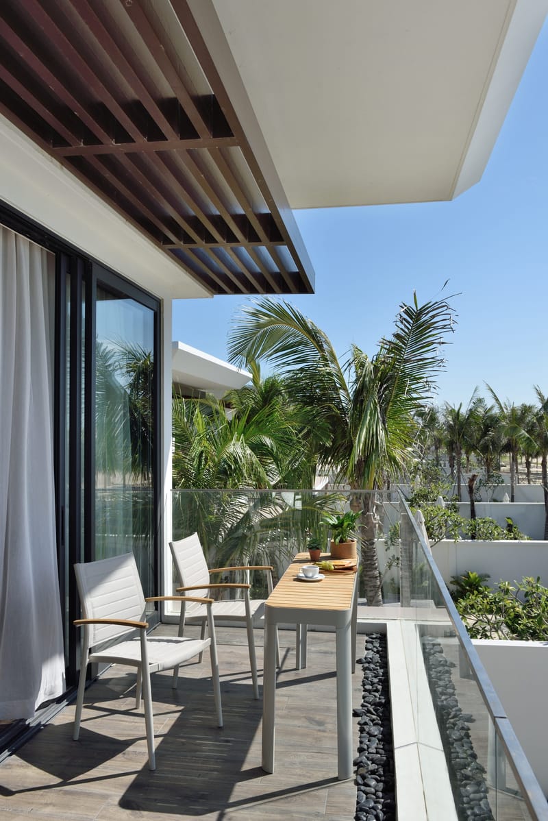 Utomhus balkongset Portals balkongbord + 2 carver carver-stolar - ljus ecru/korallsand - Utemöbler - Balkong - Balkongmöbler - Balkonggrupper