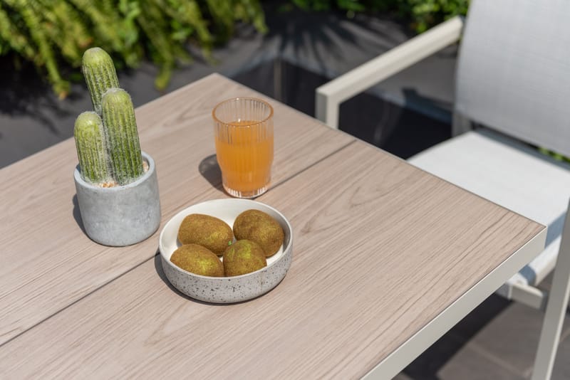 Utomhusset Urbanite bistrobord + 2 carverstolar - ljusgrå - Utemöbler - Balkong - Balkongmöbler - Balkonggrupper