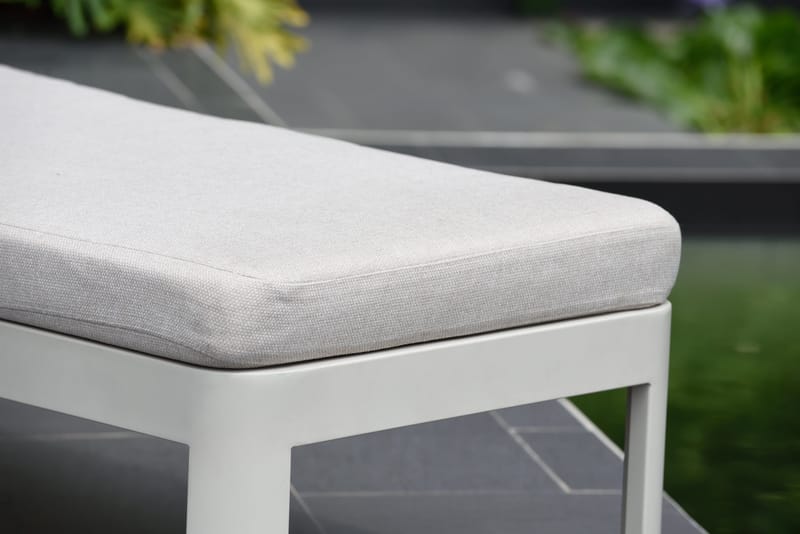 Utomhusset Portals solstol + C-shape sidobord - beige/trä - Utemöbler - Utestolar & fåtöljer - Solstol