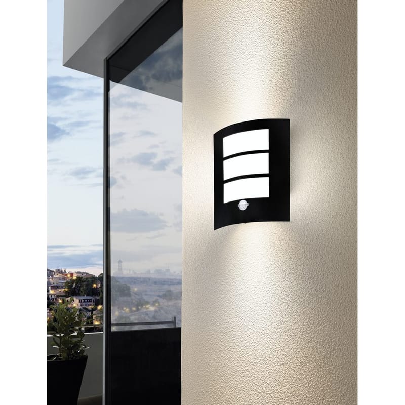 Utvändig vägglampa City med sensor - Svart - Belysning - Utomhusbelysning - Fasadbelysning