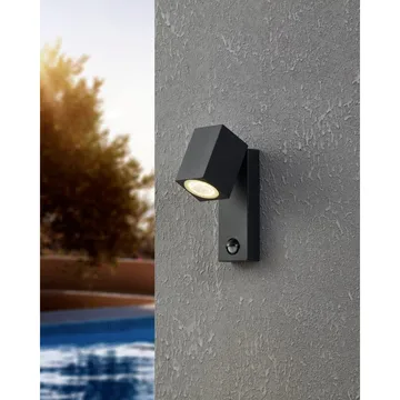 Utvändig vägglampa Sakeda med sensor - Antracit - Belysning - Utomhusbelysning - Fasadbelysning