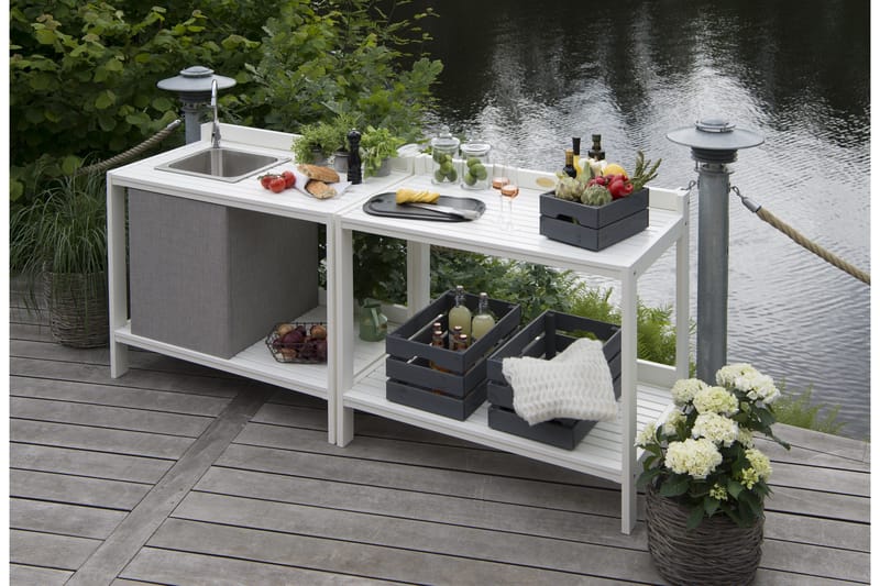 Hillerstorp Läckö Utekök med Vask + Arbetsbänk - Vit - Utemöbler - Grillar & matlagning utomhus - Utekök
