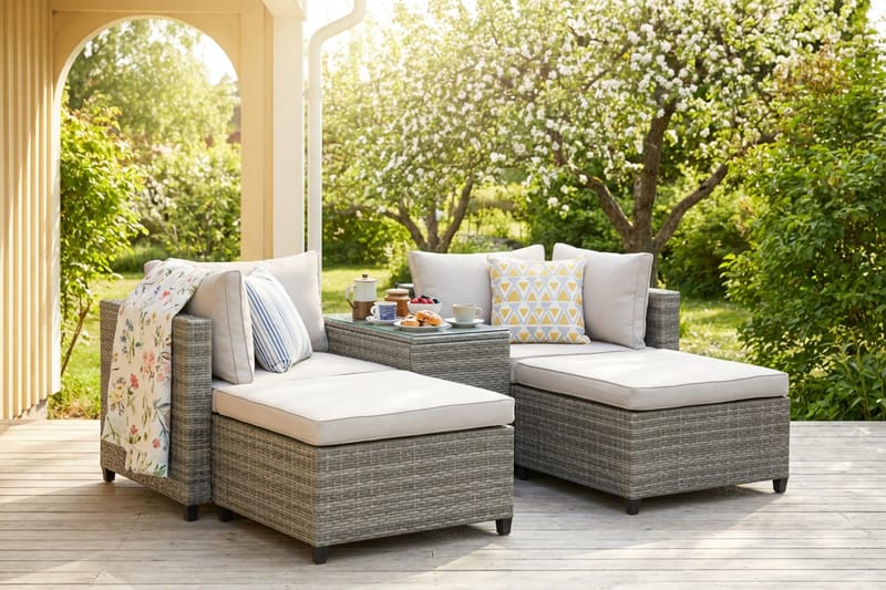 Dramilo Loungegrupp i konstrotting med bord och dynor - Beige - Utemöbler - Utegrupp - Loungegrupp