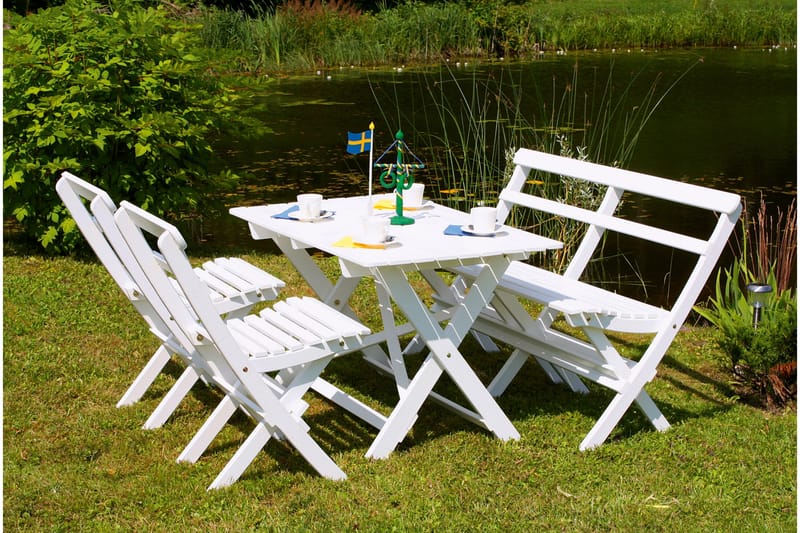 Larios Matgrupp Utomhus + 2 Ihoppfällbara Utestolar + Bänk Utomhus - Vit - Utemöbler - Utegrupp - Matgrupper utomhus