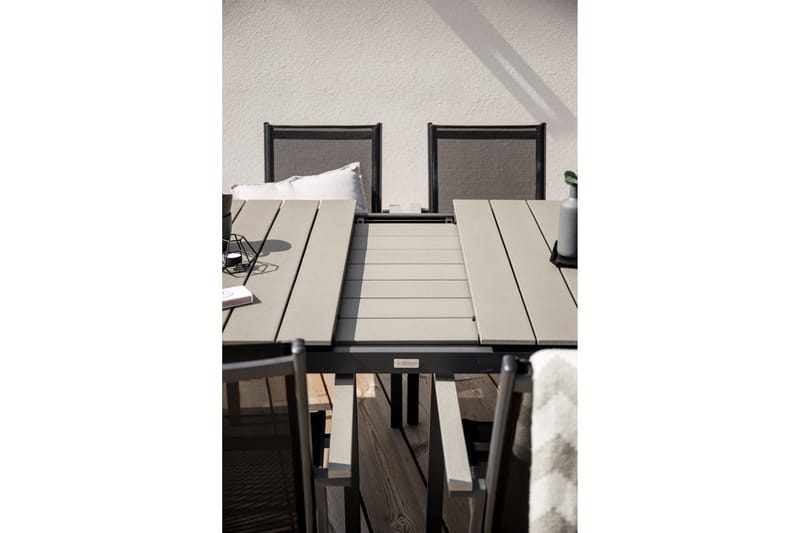 LEVELS Förlängningsbar Matgrupp 160cm + 4 Parma Stolar Svart - Venture Home - Matgrupper utomhus