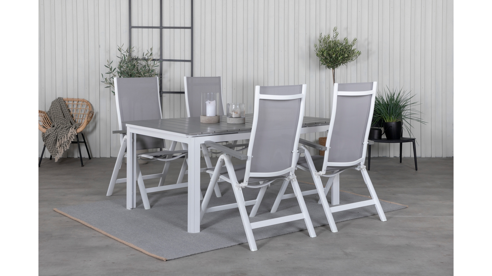 levels förlängningsbar matgrupp utomhus 160cm + 4 albany matstolar - svart