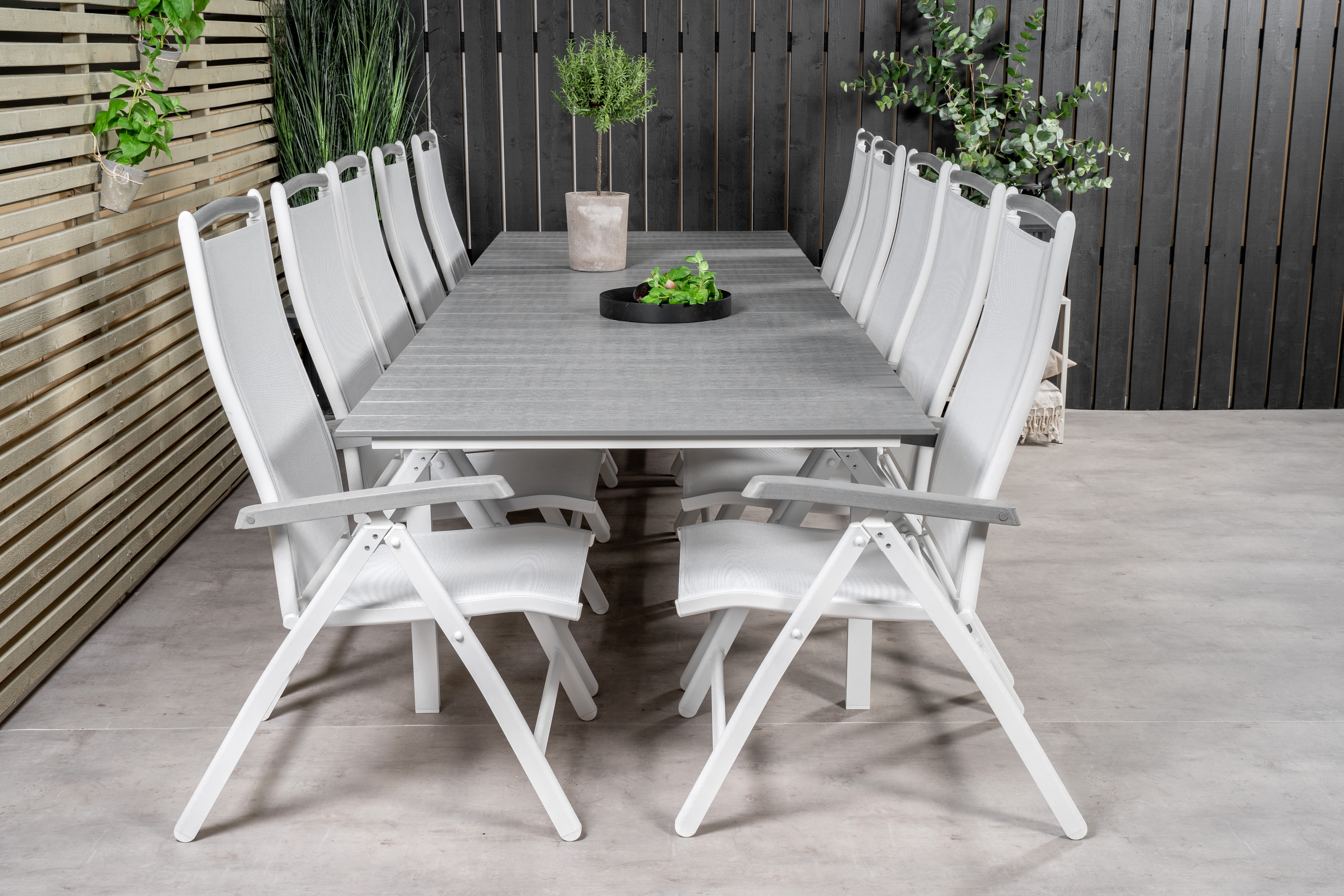 levels förlängningsbar matgrupp utomhus 224cm + 10 albany stolar - grå/vit