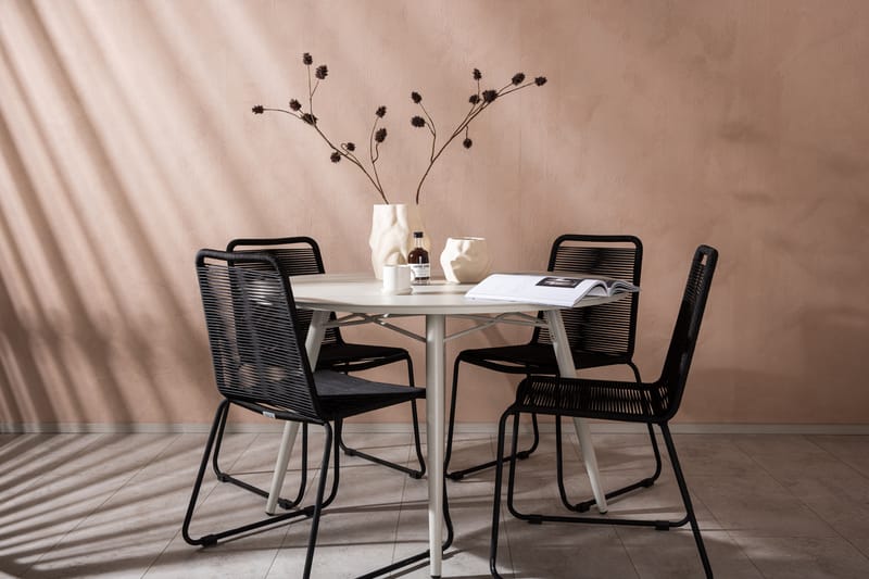 Lina Matgrupp Utomhus Rund 120 cm + 4 Lindos Stapelbar Stol - Svart - Utemöbler - Utegrupp - Matgrupper utomhus