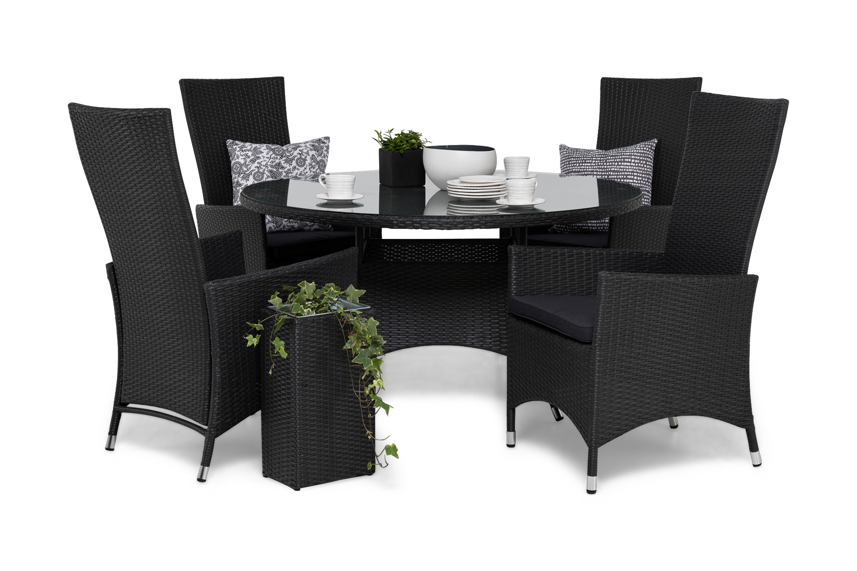 thor bord 140 + 4 jennie fåtölj svart + dyna grå -