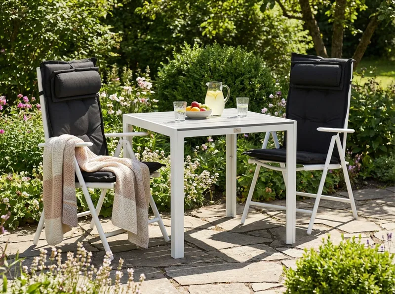 Tunis Matgrupp Utomhus 90x90 + 2 Maggie Positionsstol m Dyna - Vit/Grå/Svart - Utemöbler - Utegrupp - Matgrupper utomhus