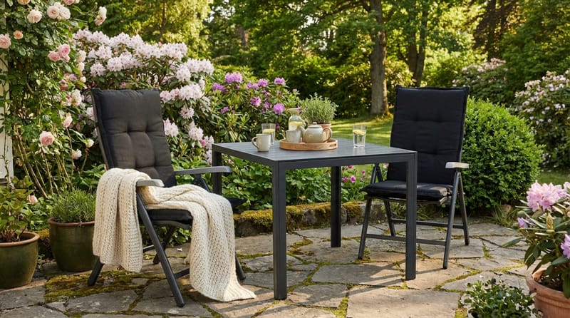 Tunis Matgrupp Utomhus 90x90 + 2 Monaco Lyx Positionsstol m Dyna - Svart/Grå - Utemöbler - Utegrupp - Matgrupper utomhus