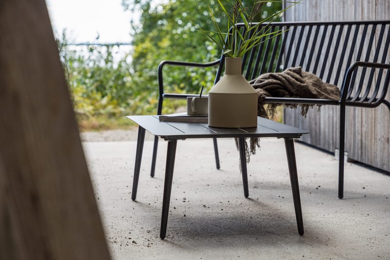 Lina Soffbord och Utebord 100 cm Trä - Svart - Utemöbler - Loungemöbler