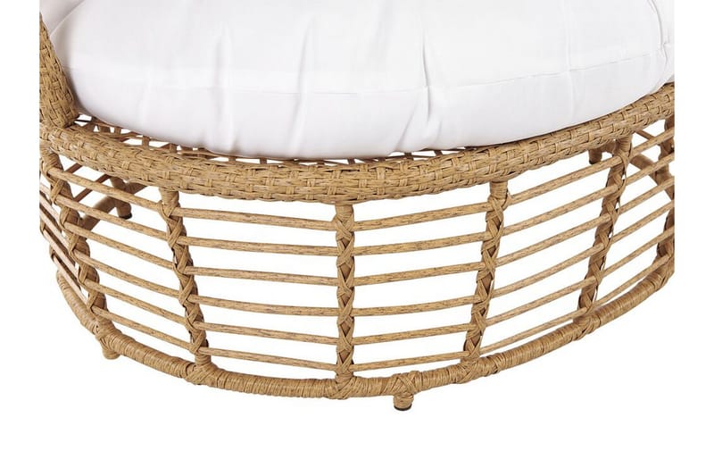 Trädgårdsfåtölj konstrotting natur/vit LIDO - Trä/natur - Utemöbler - Loungemöbler