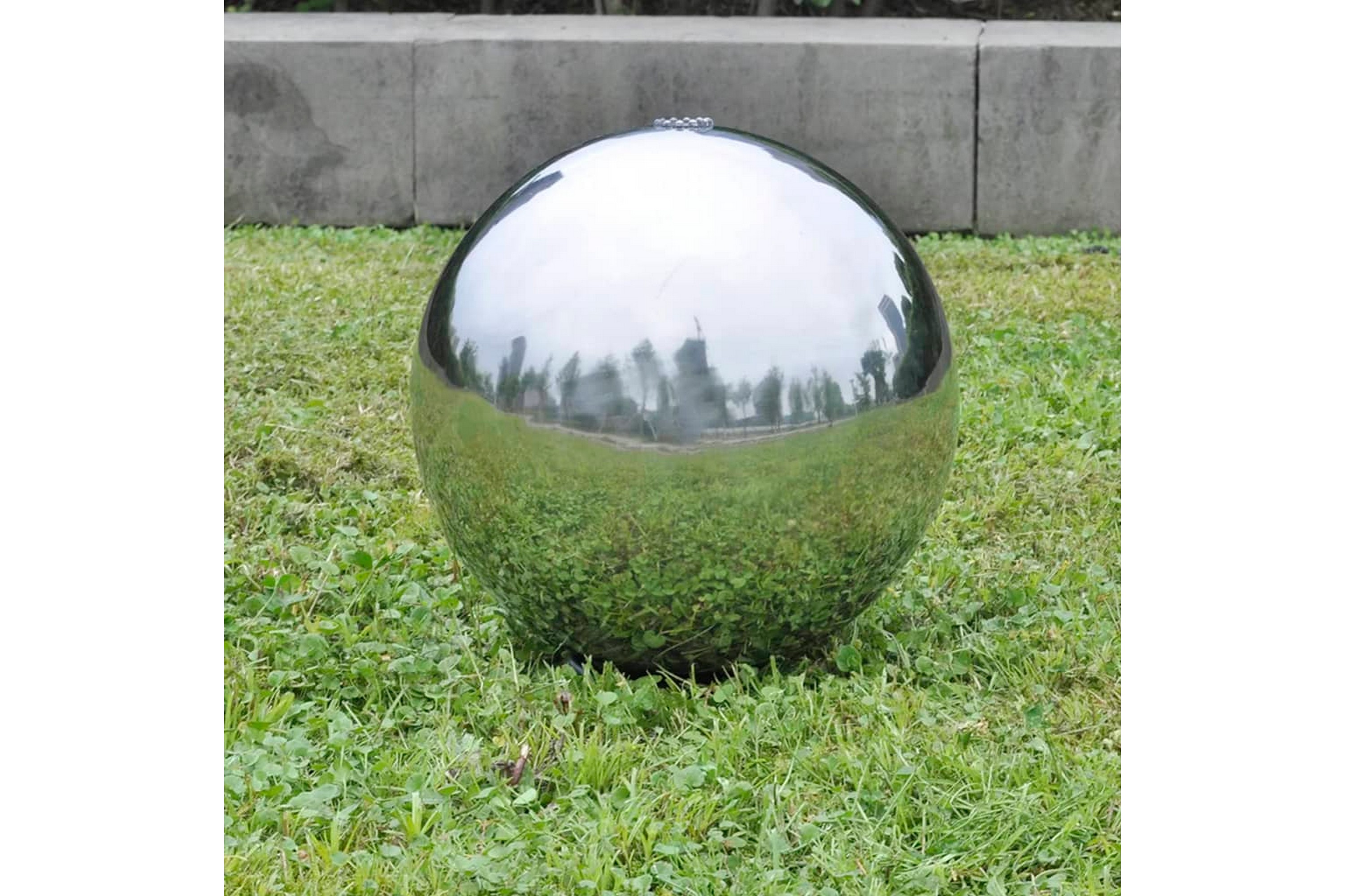 Sfärisk Trädgårdsfontän i rostfritt stål med LEDs 20 cm – Silver