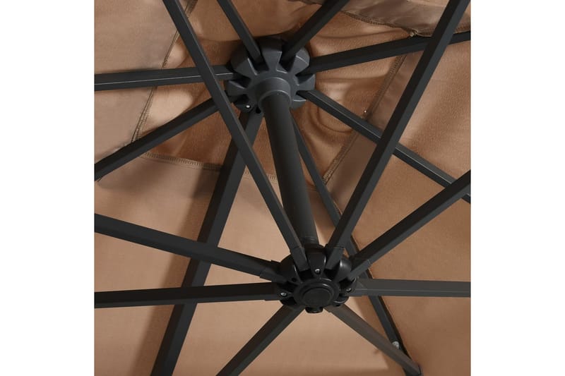 Frihängande parasoll med LED och stålstång 250x250 cm taupe - Brun - Utemöbler - Solskydd - Parasoll - Hängparasoll