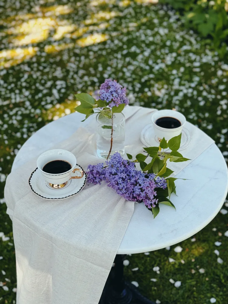 Bord Hillerstorp Glimminge Ø60 cm - Svart - Utemöbler - Trädgårdsbord & Utebord - Cafebord